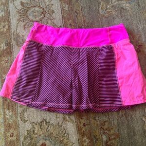 Lululemon skirt Size 6 VGUC